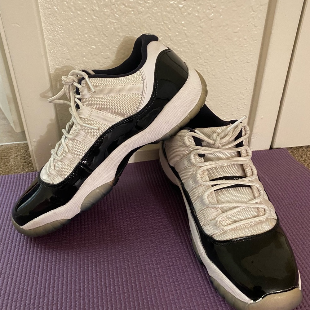 Air Jordan 11 low “CONCORD” GS SIZE